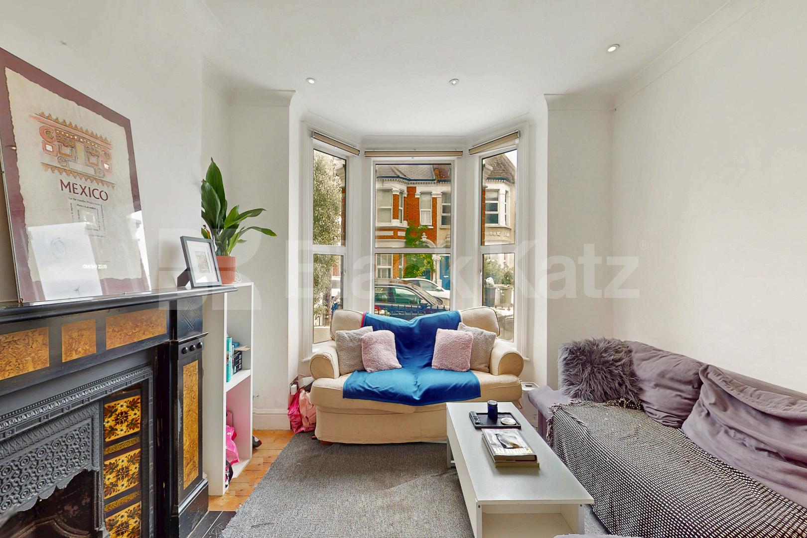 Spacious garden flat on bordering Clapham and Brixton. Ashmere Grove, Clapham / Brixton